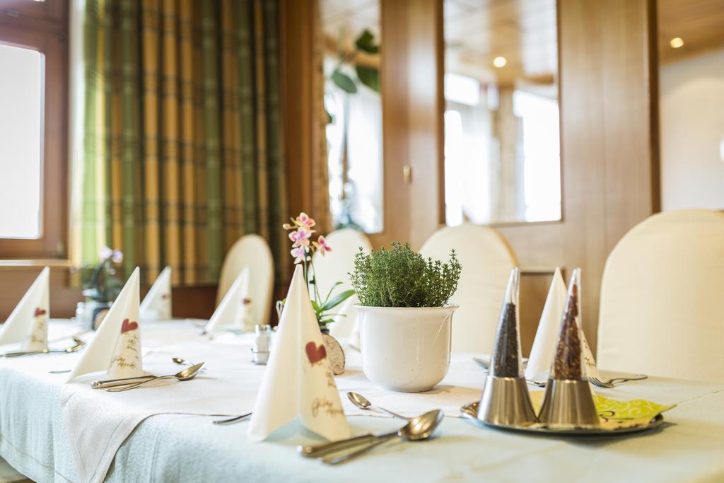 Ferienhotel Gewuerzmuehle ราดชตัดท์ ภายนอก รูปภาพ